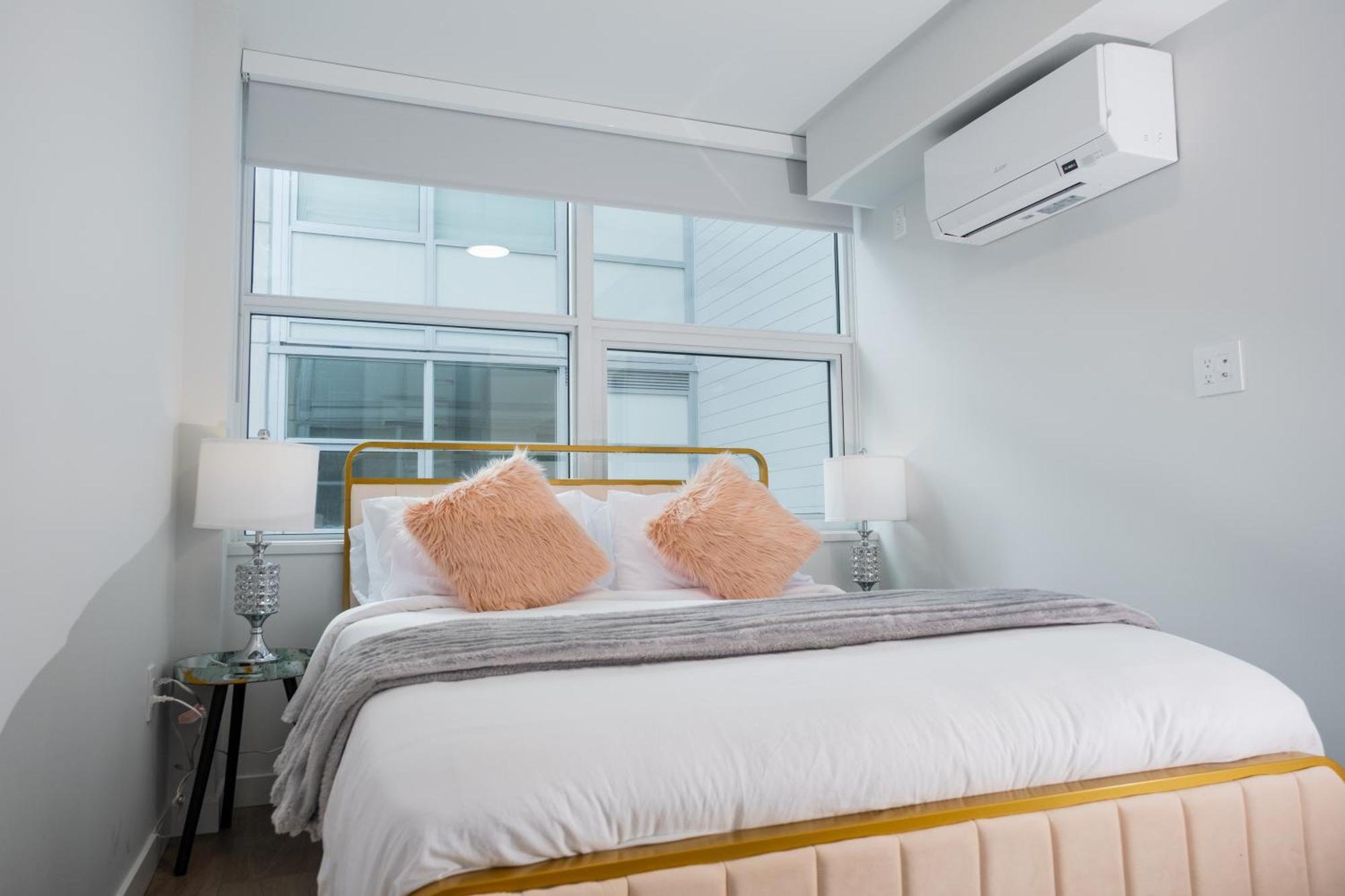 Downtown Center Silverstone Tower I And II Long-Term Booking Only Your Second Home In Ванкувър Екстериор снимка
