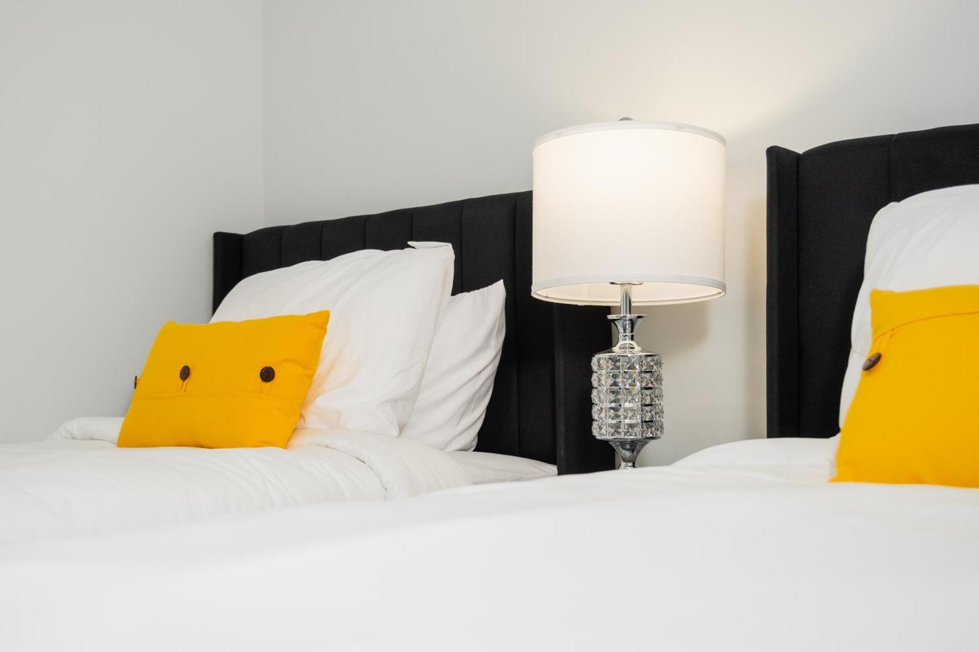 Downtown Center Silverstone Tower I And II Long-Term Booking Only Your Second Home In Ванкувър Екстериор снимка