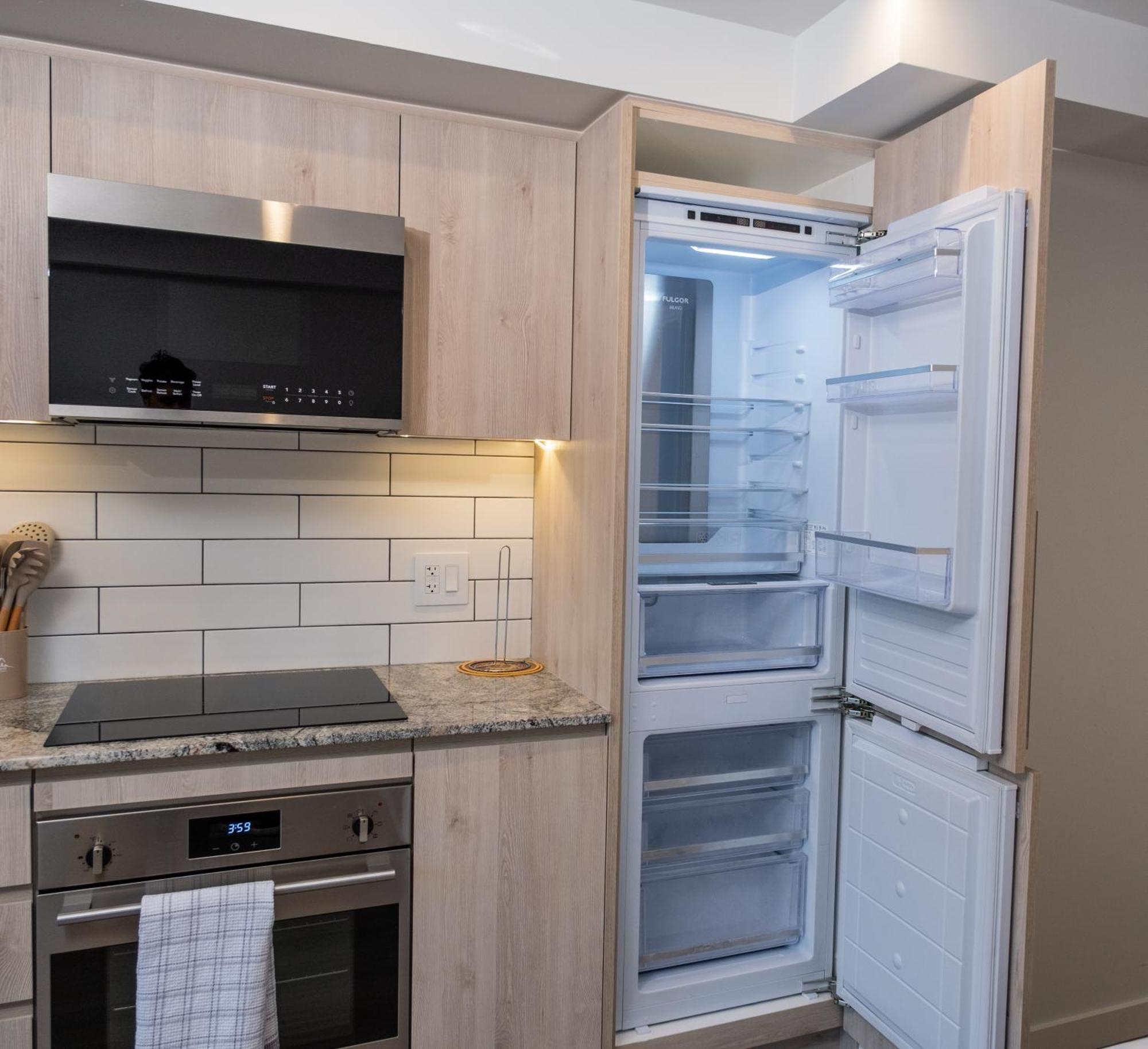 Downtown Center Silverstone Tower I And II Long-Term Booking Only Your Second Home In Ванкувър Екстериор снимка