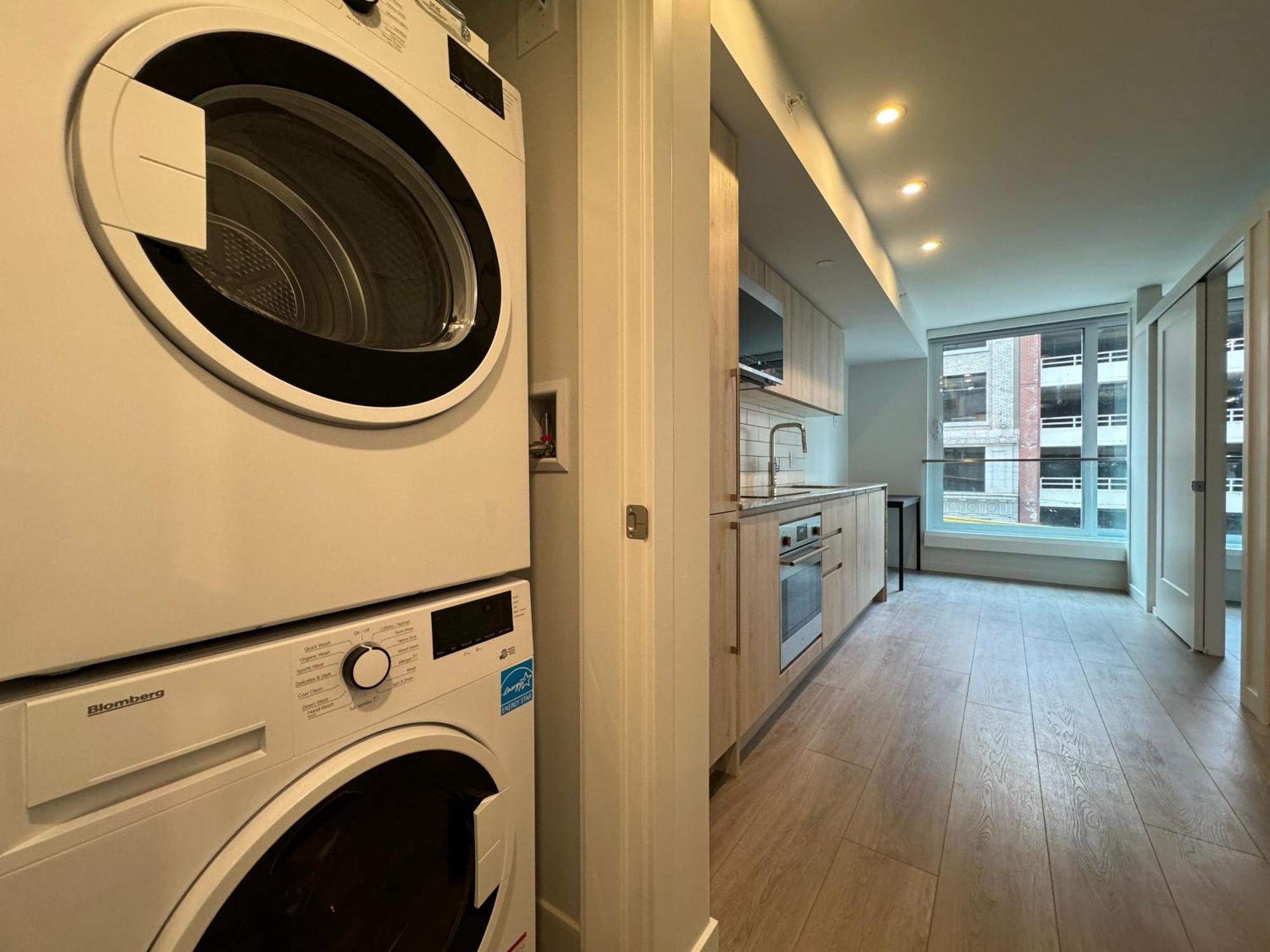 Downtown Center Silverstone Tower I And II Long-Term Booking Only Your Second Home In Ванкувър Екстериор снимка