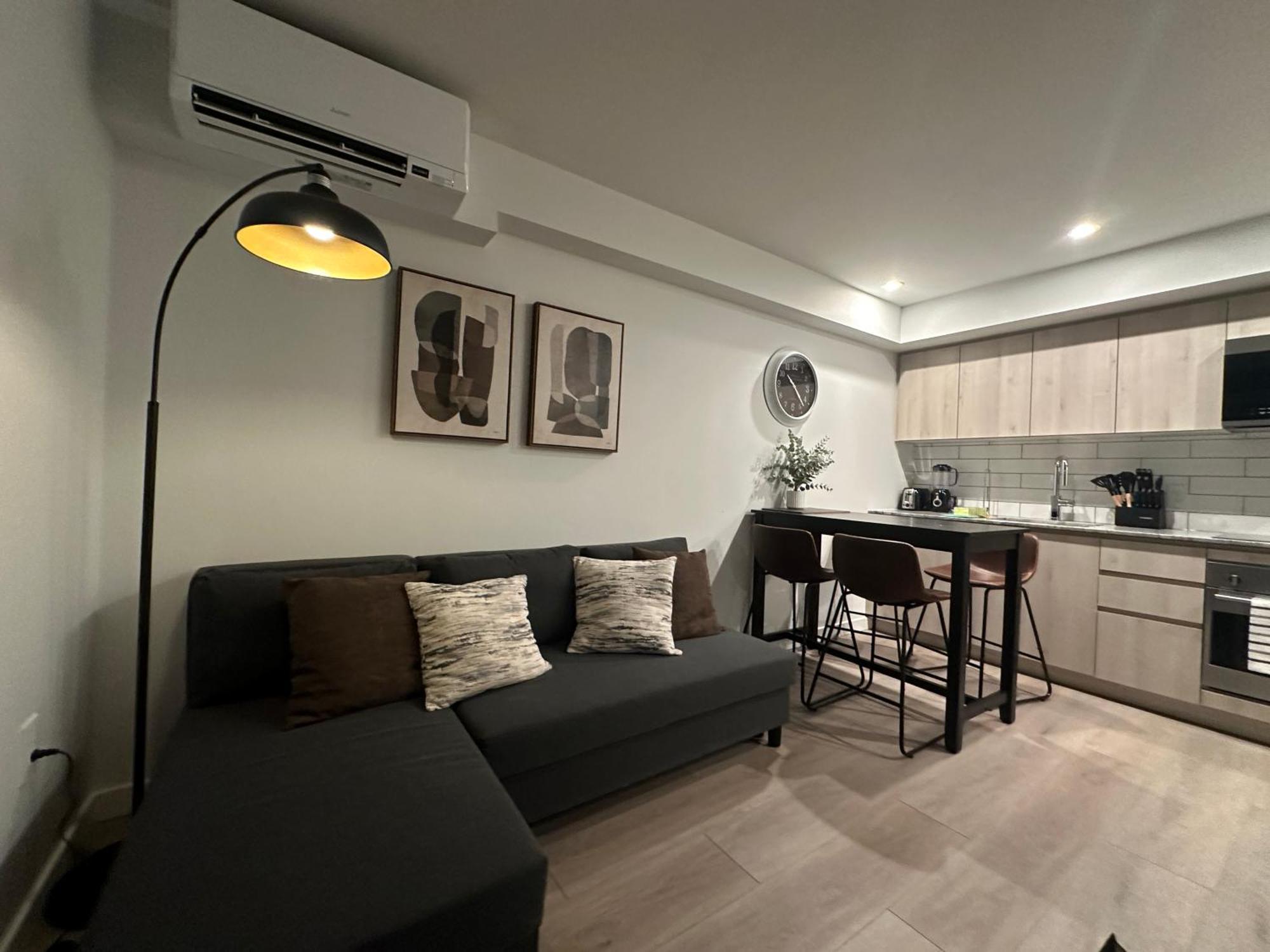 Downtown Center Silverstone Tower I And II Long-Term Booking Only Your Second Home In Ванкувър Екстериор снимка